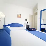 Villaggio Spiagge Rosse 4* קאפו ריצוטו
