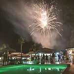 Villaggio Spiagge Rosse מלון קאפו ריצוטו