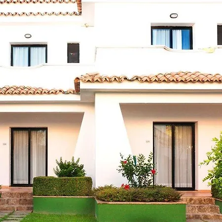 Villaggio Spiagge Rosse Hotel 4*