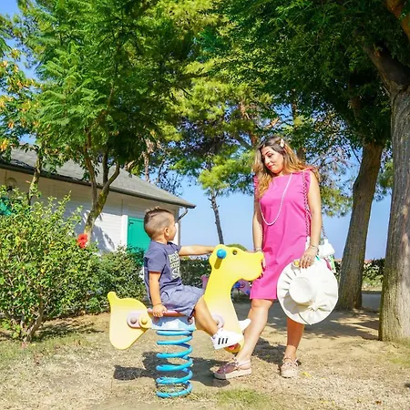 Villaggio Spiagge Rosse 4* カーポ・リッツート