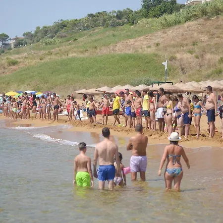 Villaggio Spiagge Rosse ホテル カーポ・リッツート