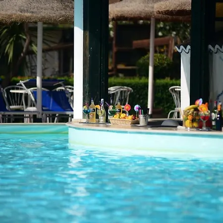 Villaggio Spiagge Rosse 4* カーポ・リッツート