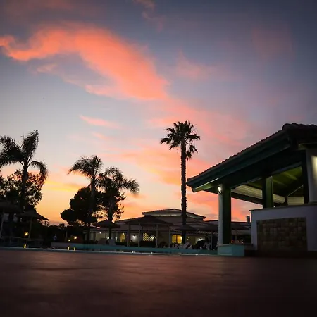 Villaggio Spiagge Rosse ホテル